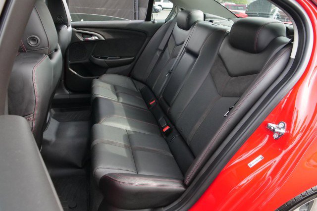 Used 2015 Chevrolet SS / 6.2L V8 / Sunroof / Heated & image 19