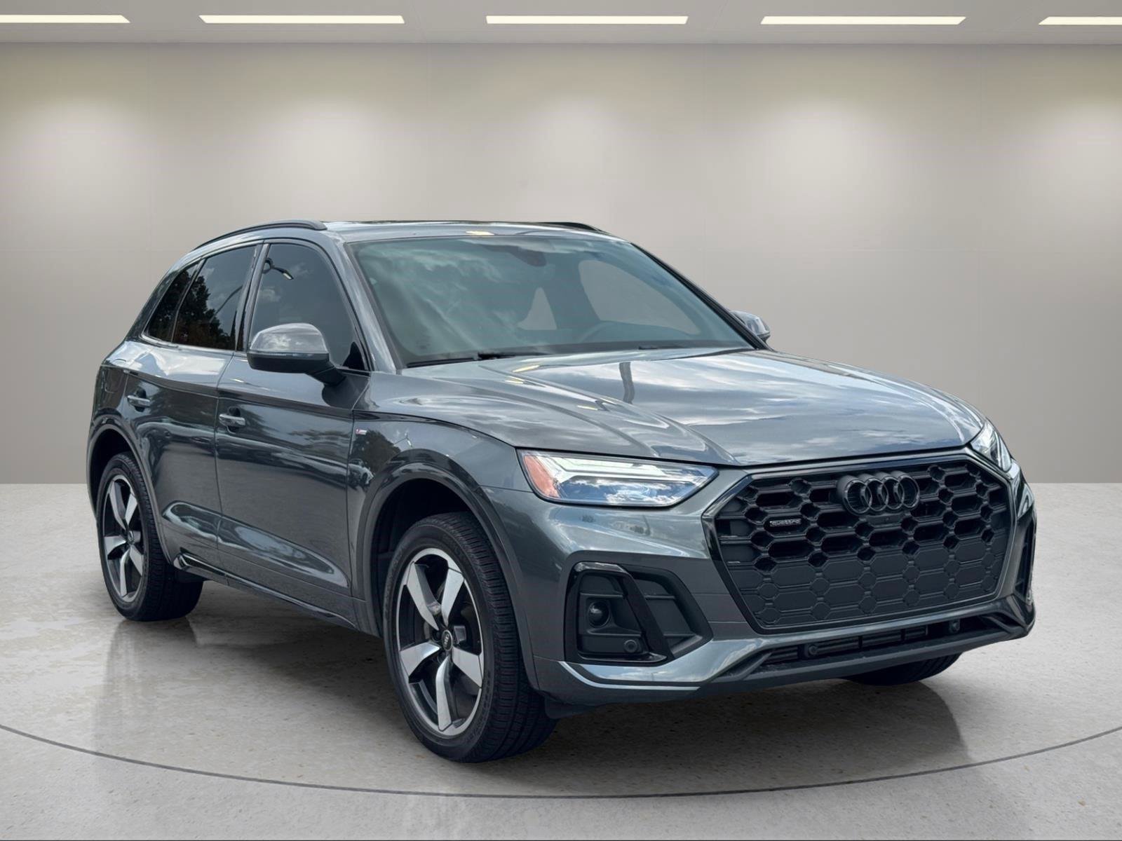 Used 2022 Audi Q5 2.0T Premium Plus w/ Premium Plus Package AWD/4WD image 7