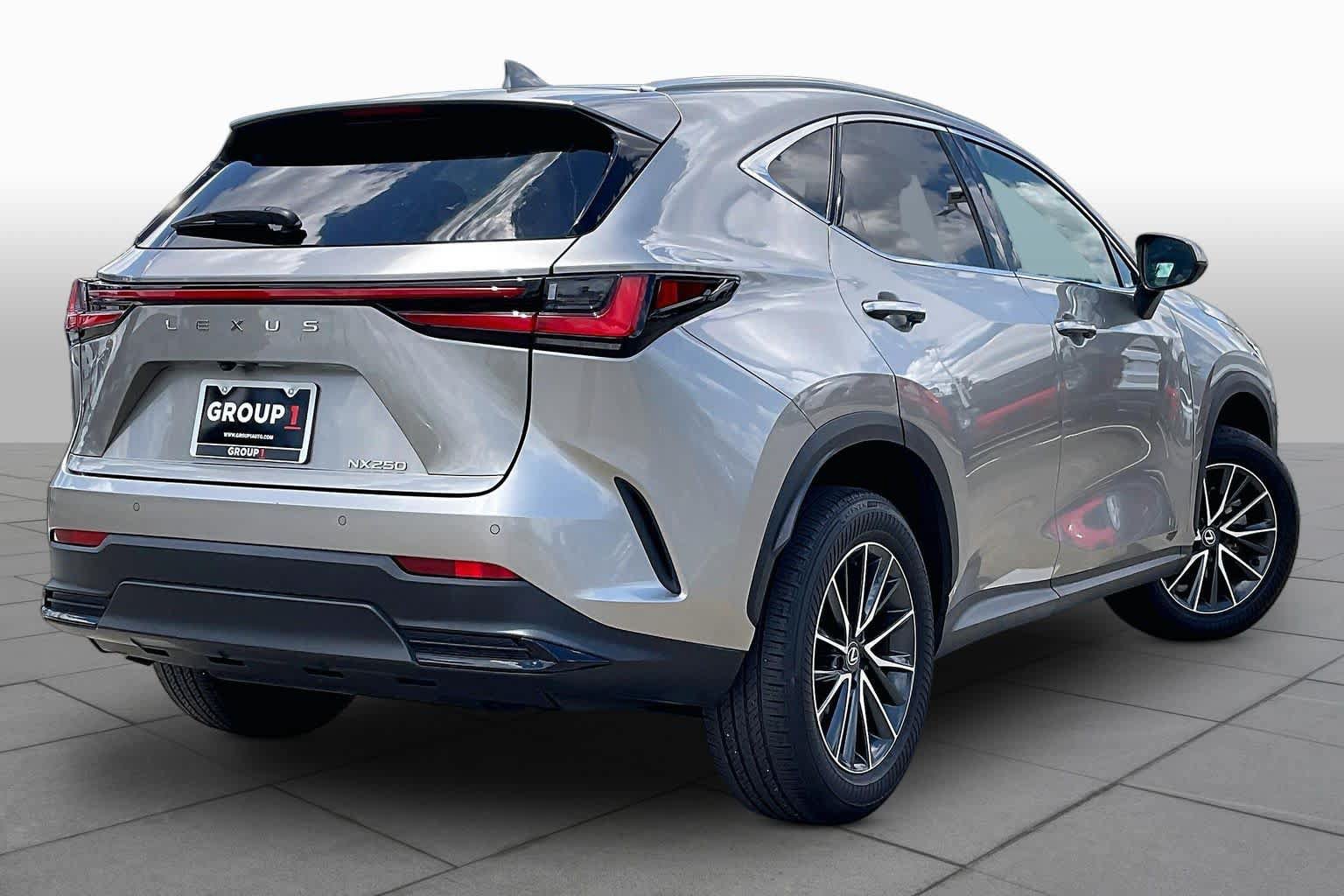 Used 2025 Lexus NX 250 FWD w/ Towing Package (2000 Lbs) image 11