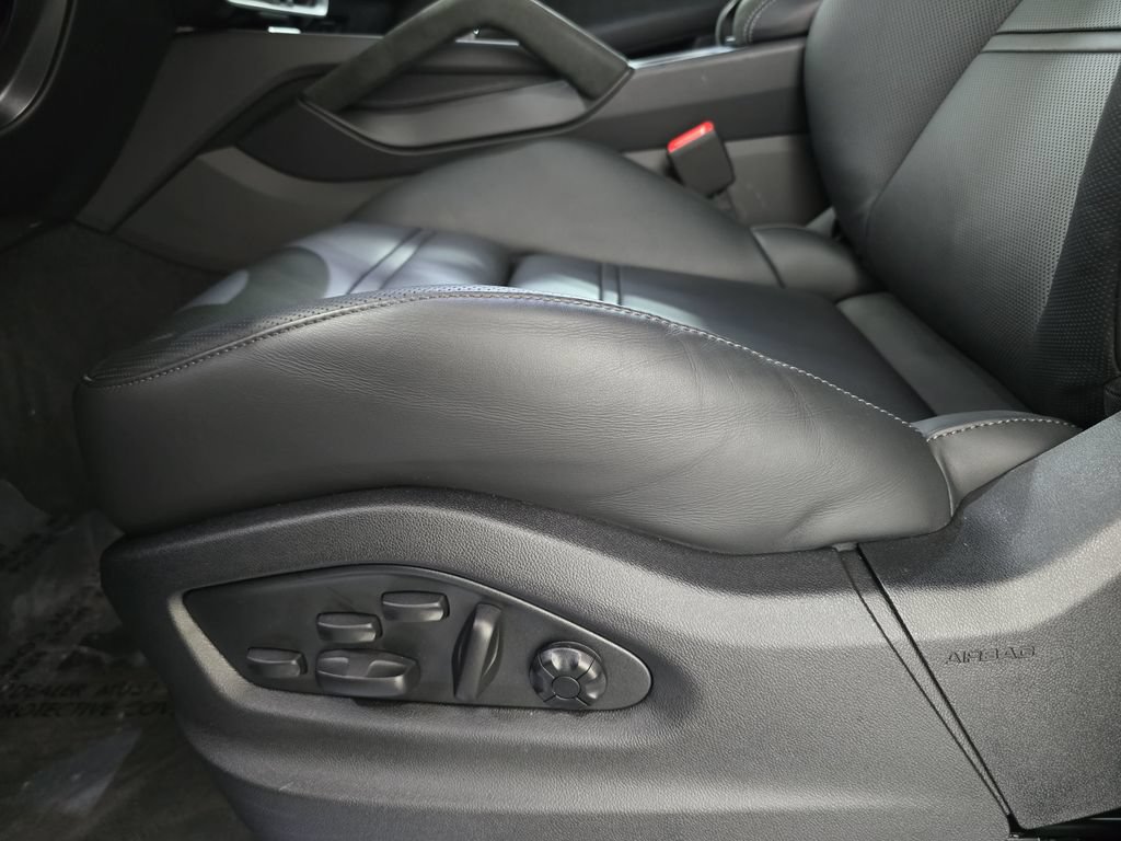 Certified 2026 Porsche Cayenne Turbo GT AWD/4WD image 23