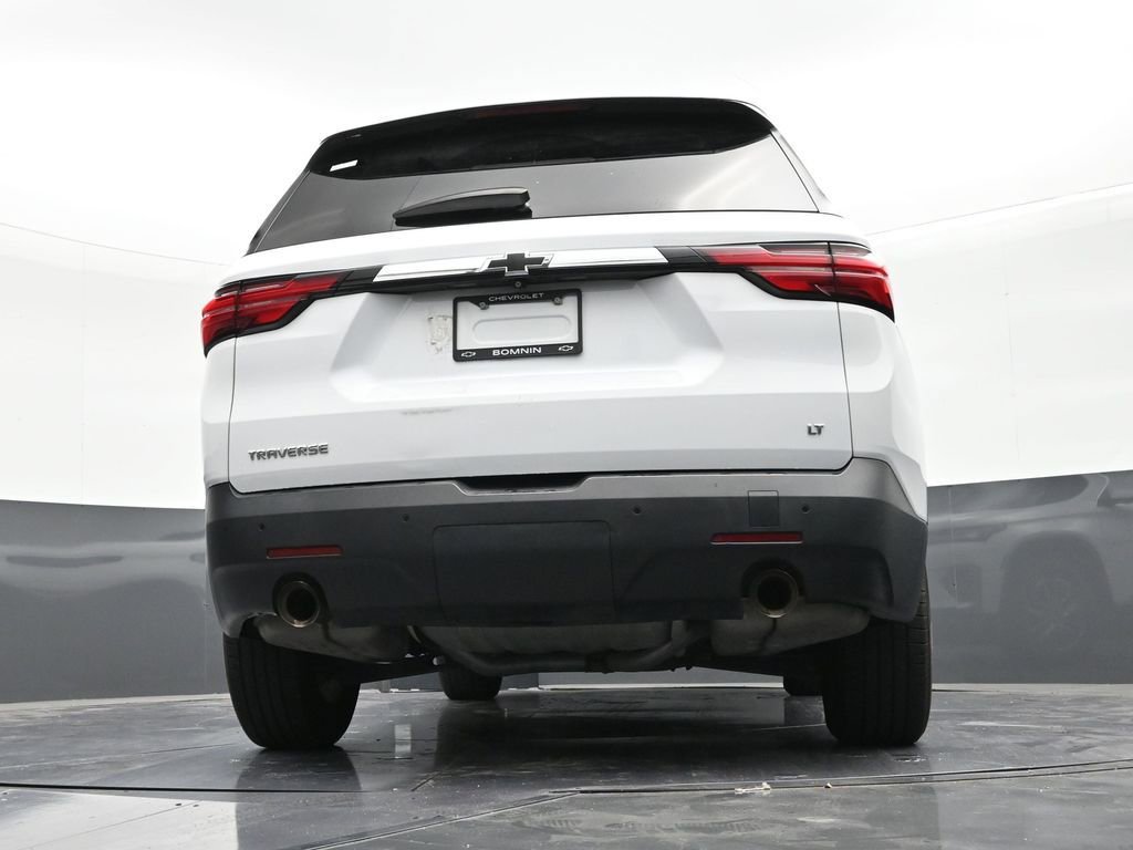 Used 2022 Chevrolet Traverse LT FWD image 23
