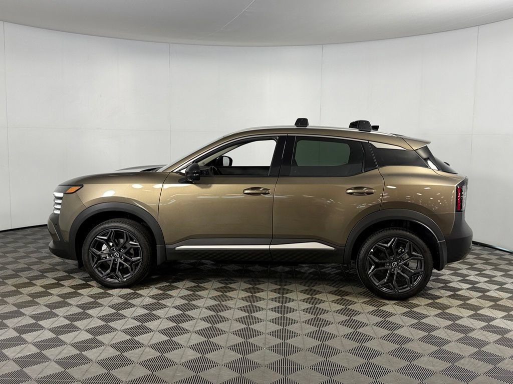 Used 2026 Nissan Kicks SR w/ Cold Weather Package FWD image 9