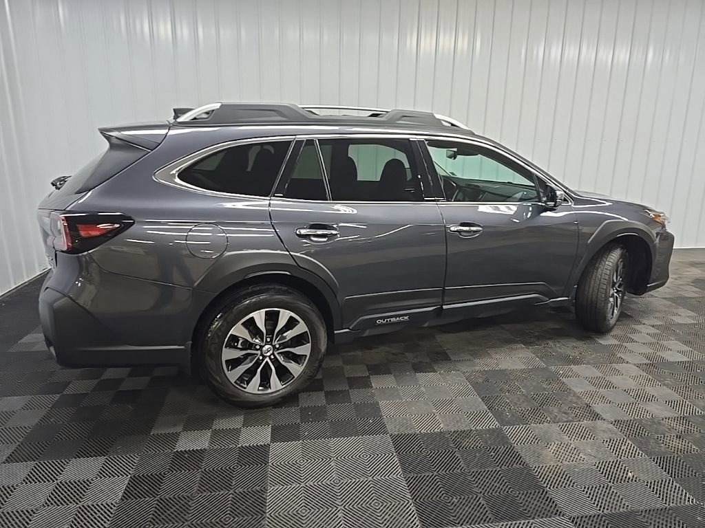 Used 2024 Subaru Outback Touring image 3