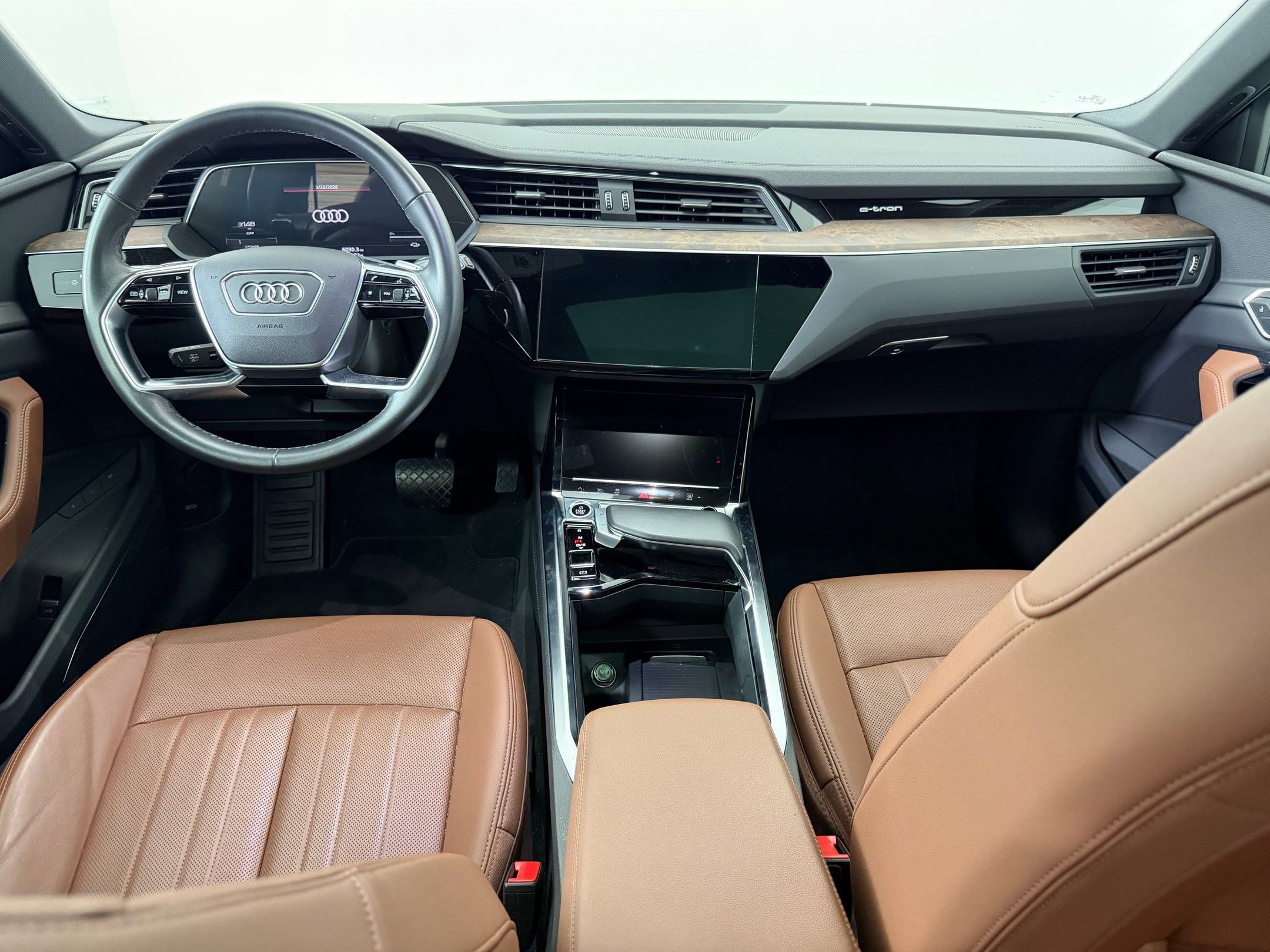 Certified 2022 Audi e-tron Premium Plus w/ Premium Plus Package AWD/4WD image 18