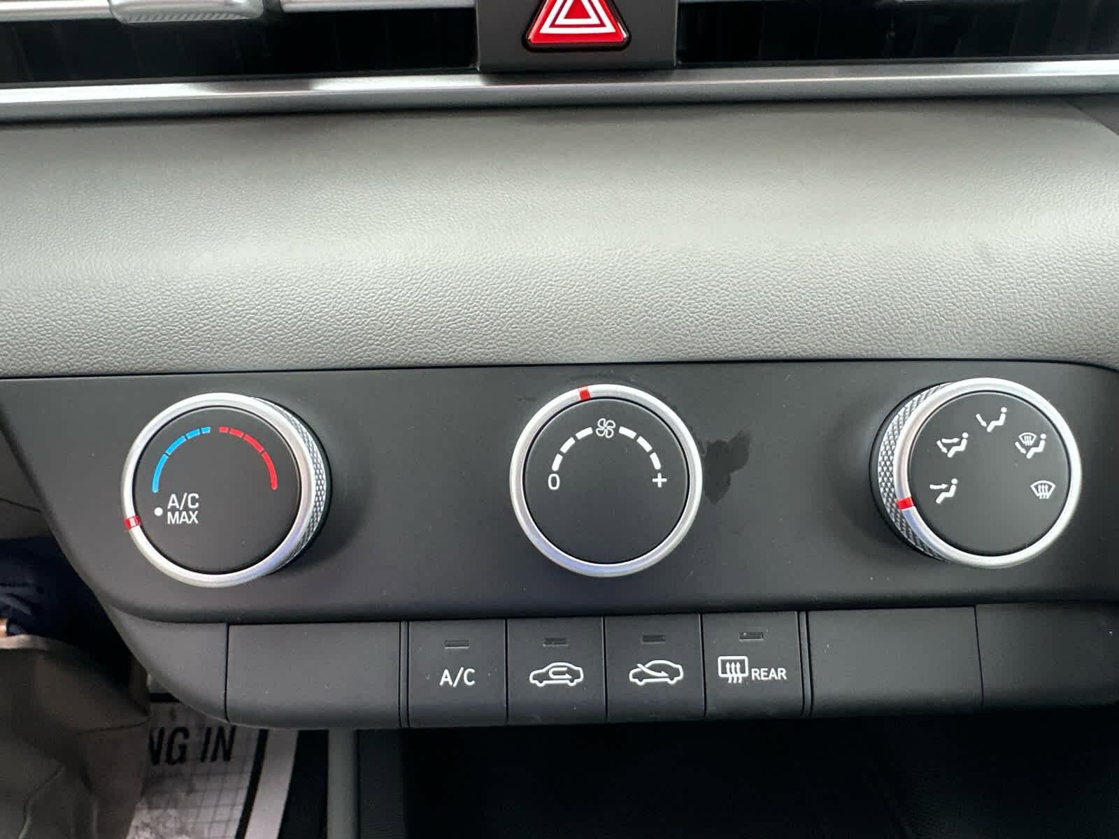 New 2026 Hyundai Elantra SE FWD image 11