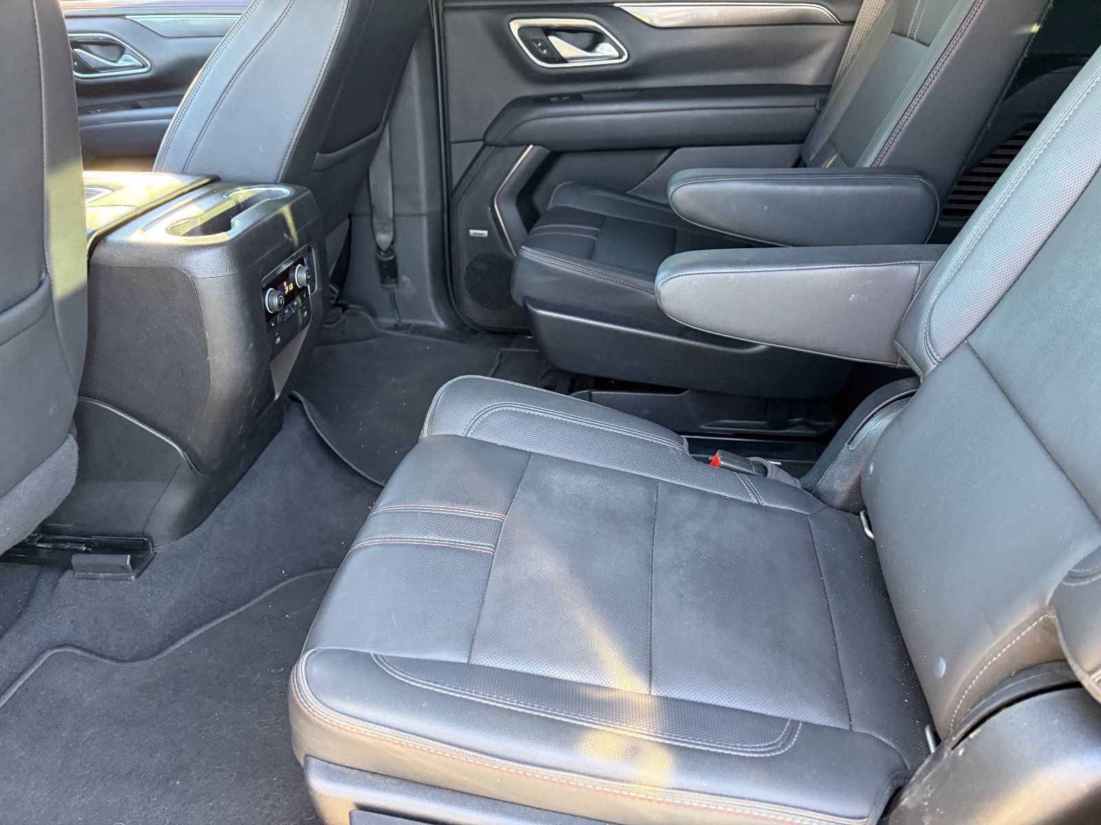 Certified 2022 Chevrolet Tahoe RST w/ Luxury Package AWD/4WD image 18