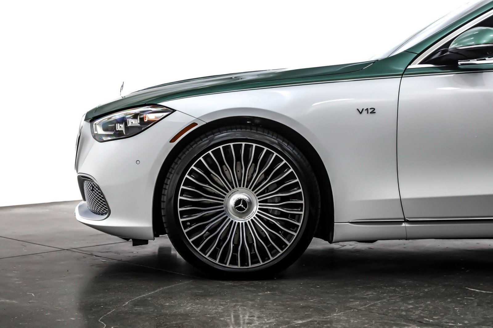 Used 2026 Mercedes-Benz Maybach S 680 4MATIC image 12