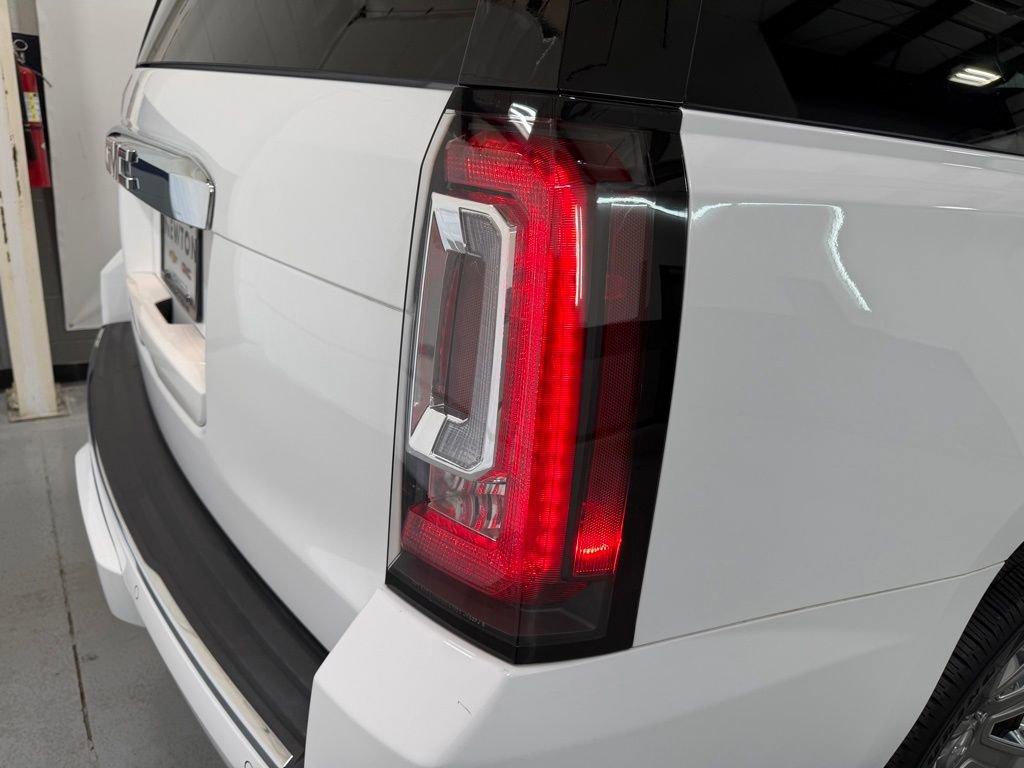 Used 2016 GMC Yukon Denali w/ Open Road Package RWD image 37