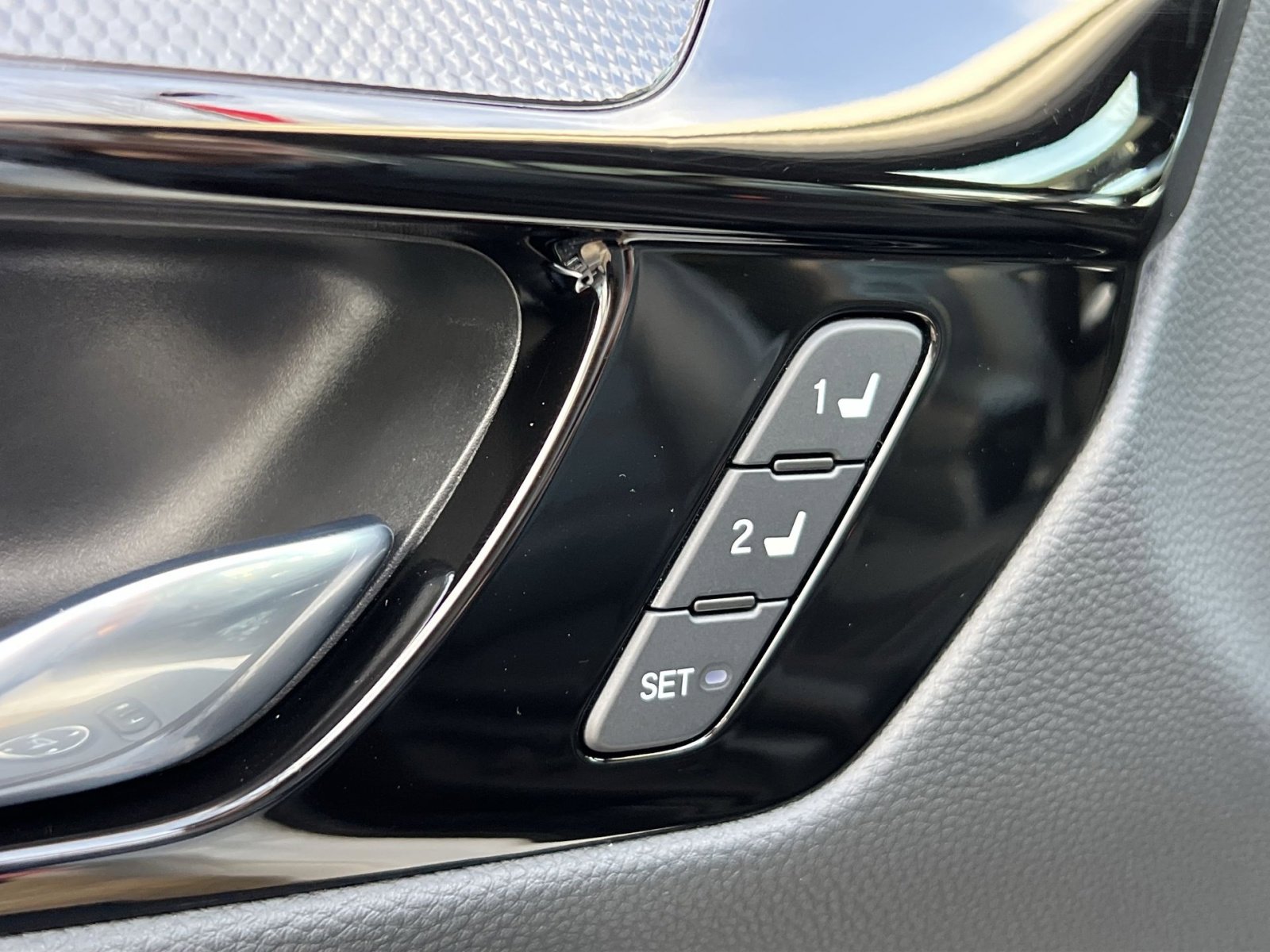 Used 2025 Honda CR-V Sport Touring image 30