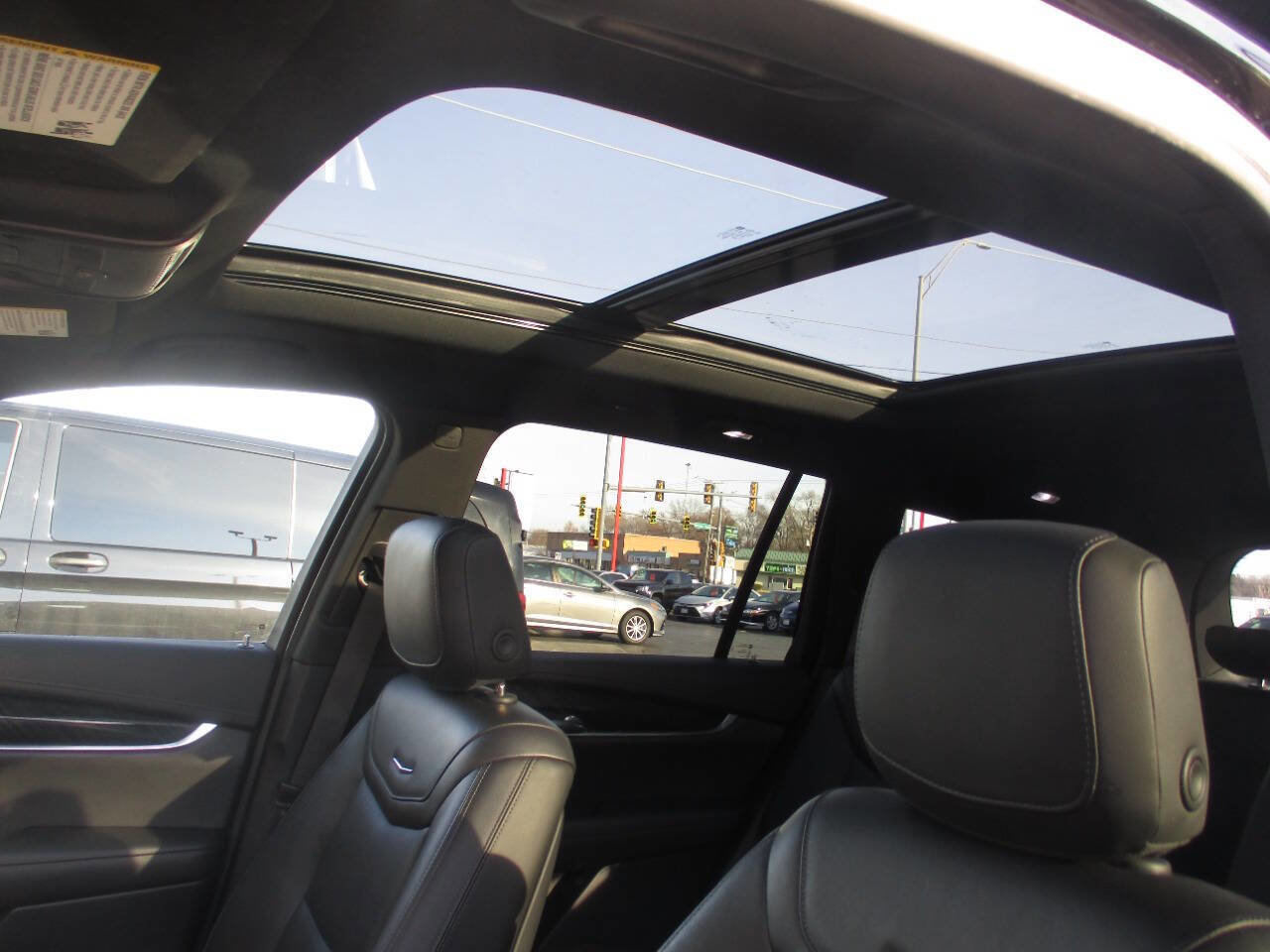 Used 2021 Cadillac XT6 Premium Luxury image 41