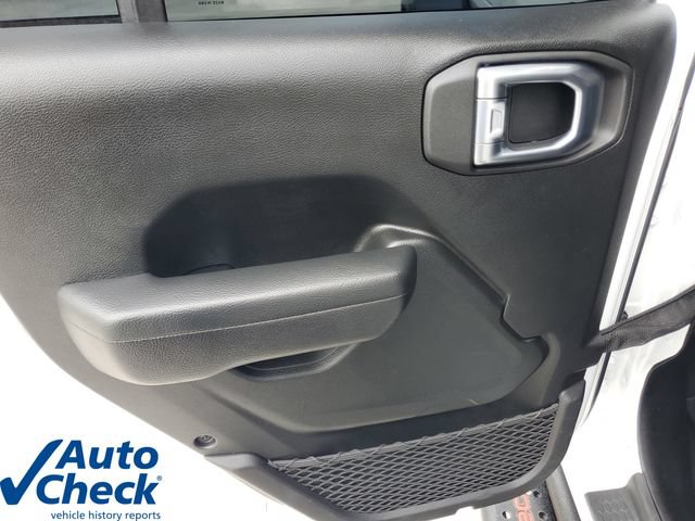 Used 2022 Jeep Wrangler Unlimited Rubicon AWD/4WD image 13