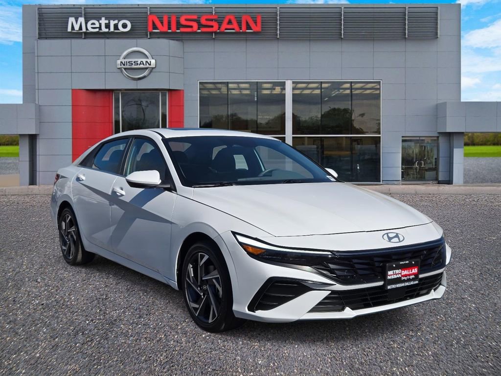 Used 2025 Hyundai Elantra SEL