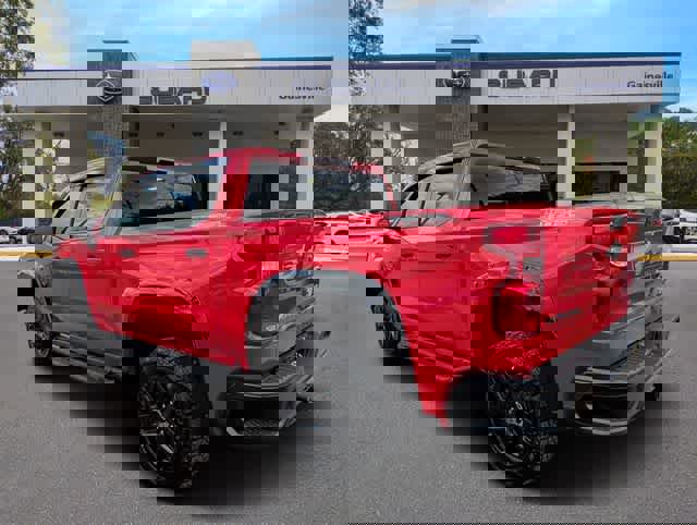 Used 2024 Chevrolet Silverado 1500 Custom Trail Boss AWD/4WD image 4