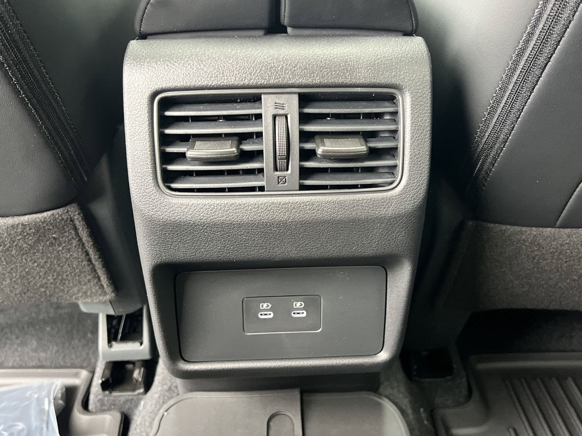 New 2026 Nissan Rogue Dark Armor AWD/4WD image 18