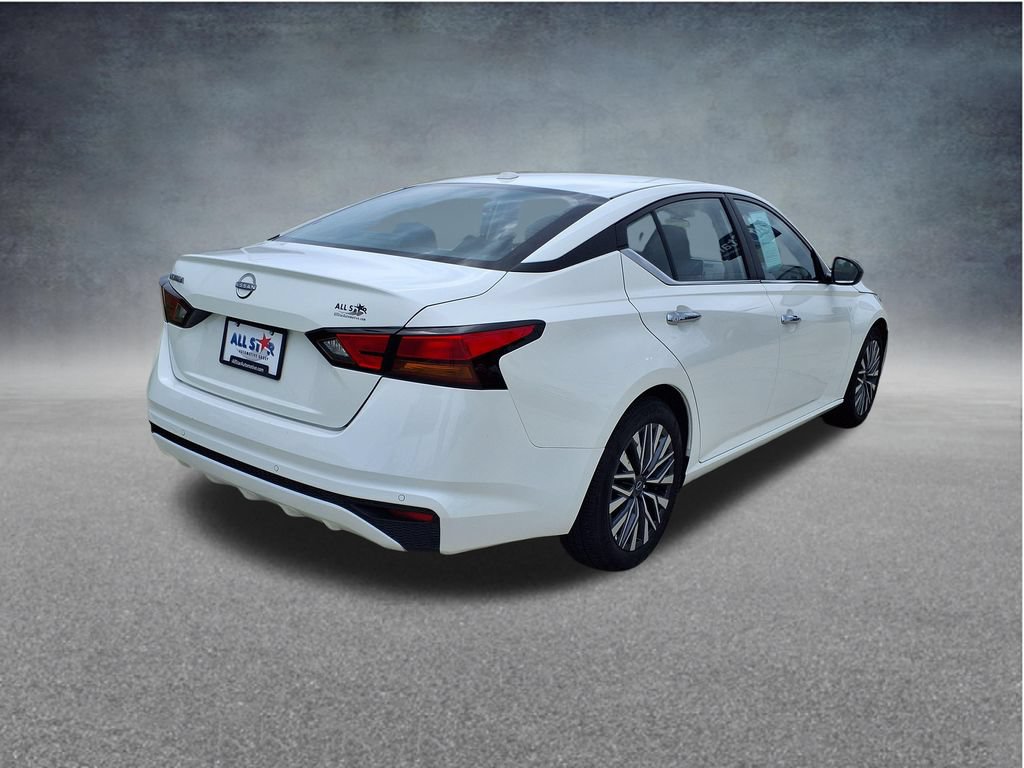 Used 2025 Nissan Altima 2.5 SV FWD image 8