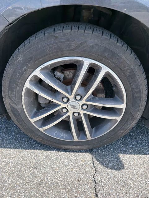 Used 2019 Dodge Charger SXT image 4