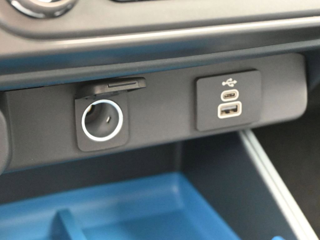 New 2026 Ford Maverick XLT image 16