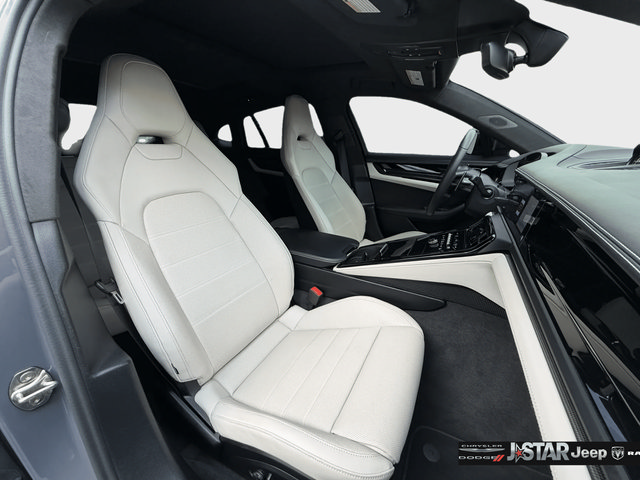 Used 2025 Porsche Panamera Turbo AWD/4WD image 12