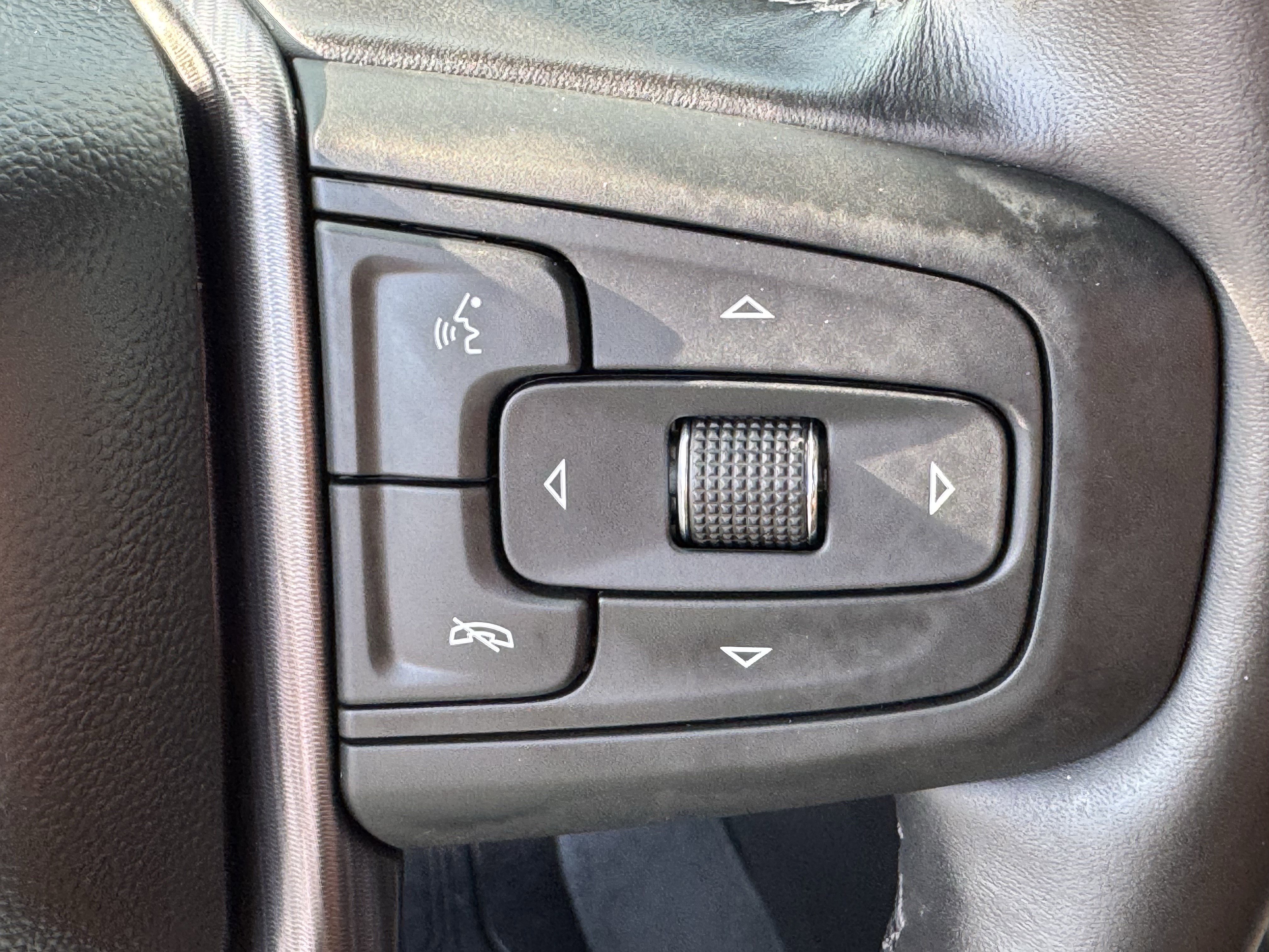 Used 2024 GMC Yukon Denali Ultimate image 23