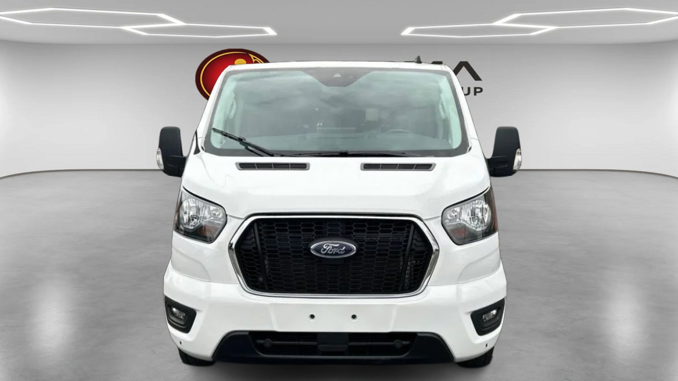 Used 2024 Ford Transit 350 XLT RWD image 8