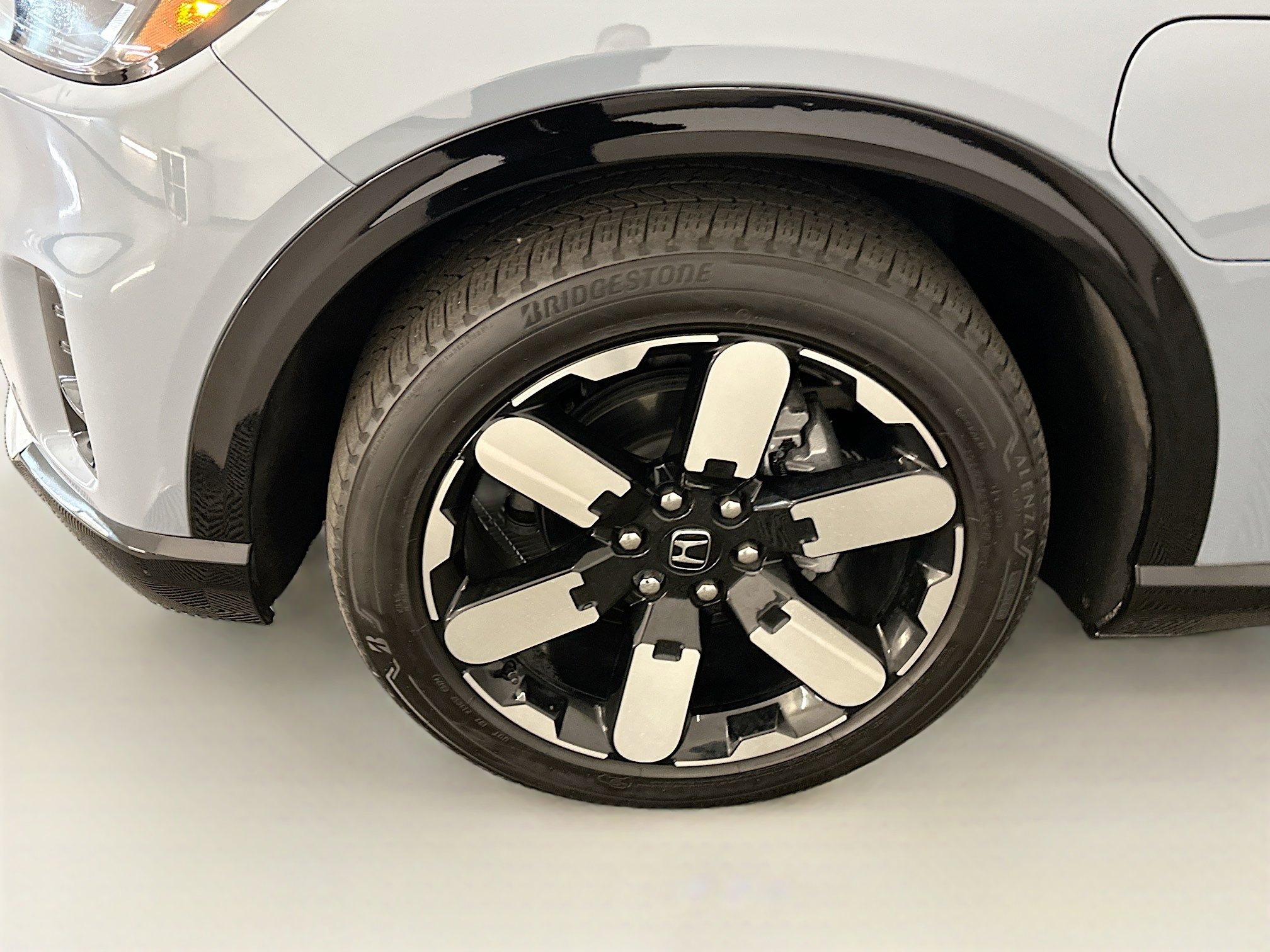 Used 2025 Honda Prologue Elite image 11