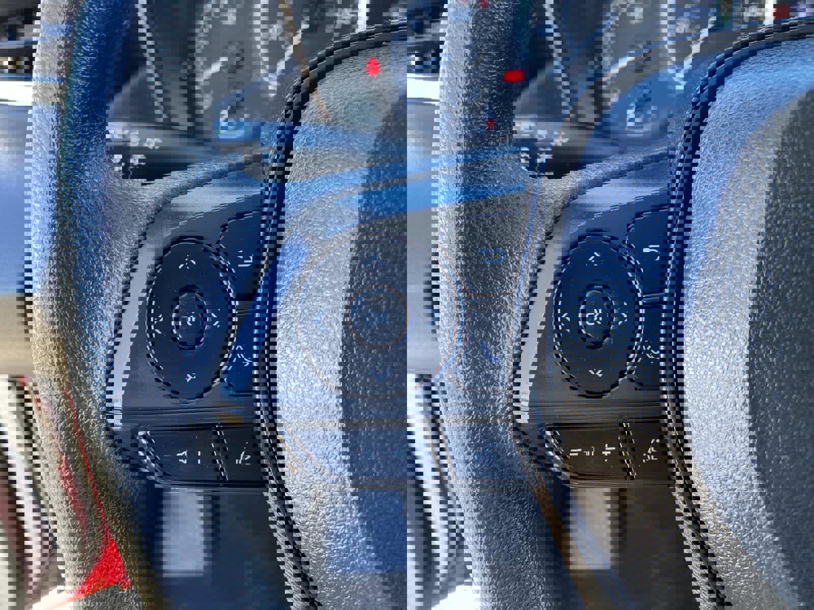 Used 2022 Toyota Corolla LE image 13