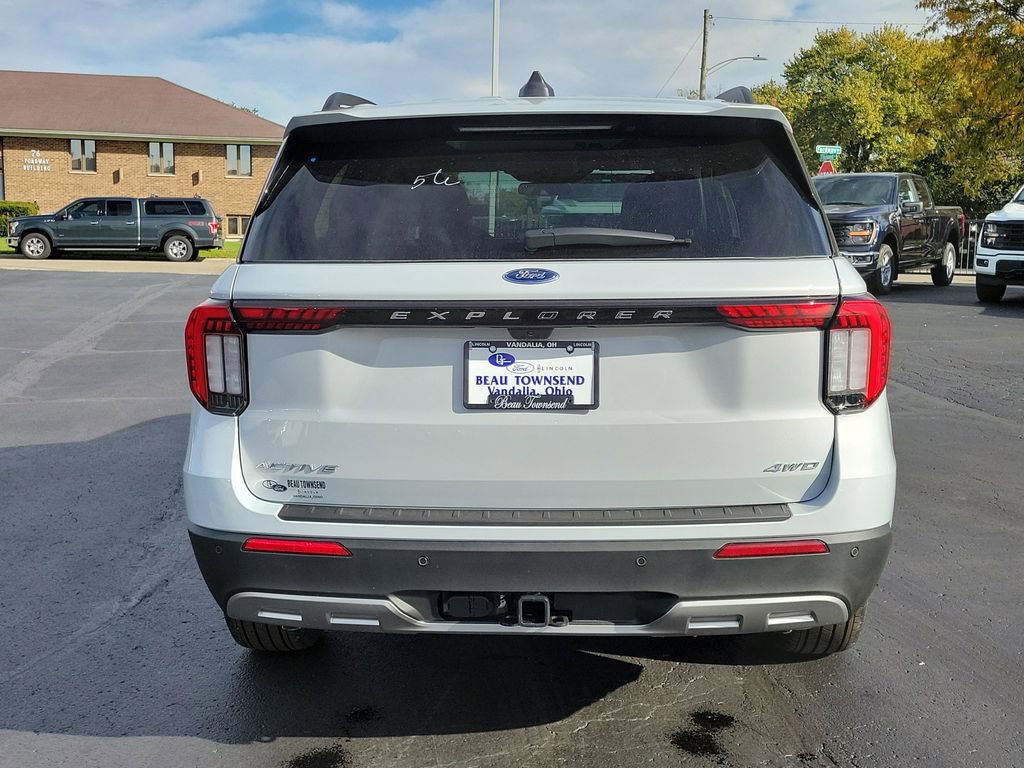 New 2026 Ford Explorer Active image 5
