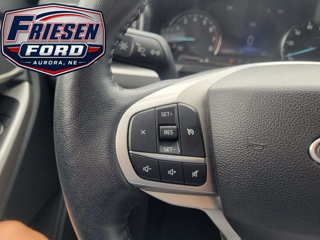 Used 2023 Ford Explorer XLT w/ Equipment Group 202A AWD/4WD image 15