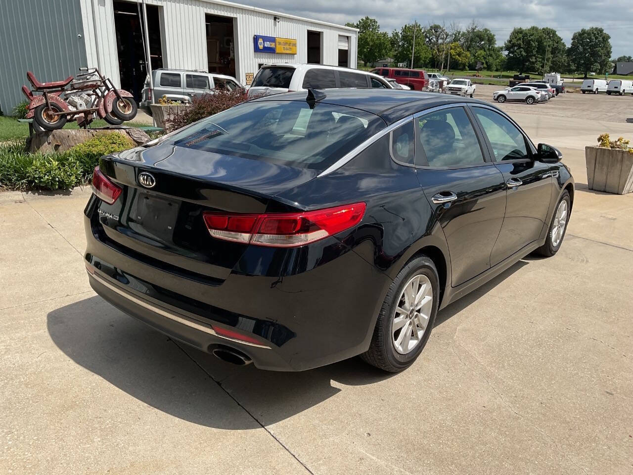 Used 2016 Kia Optima LX FWD image 9