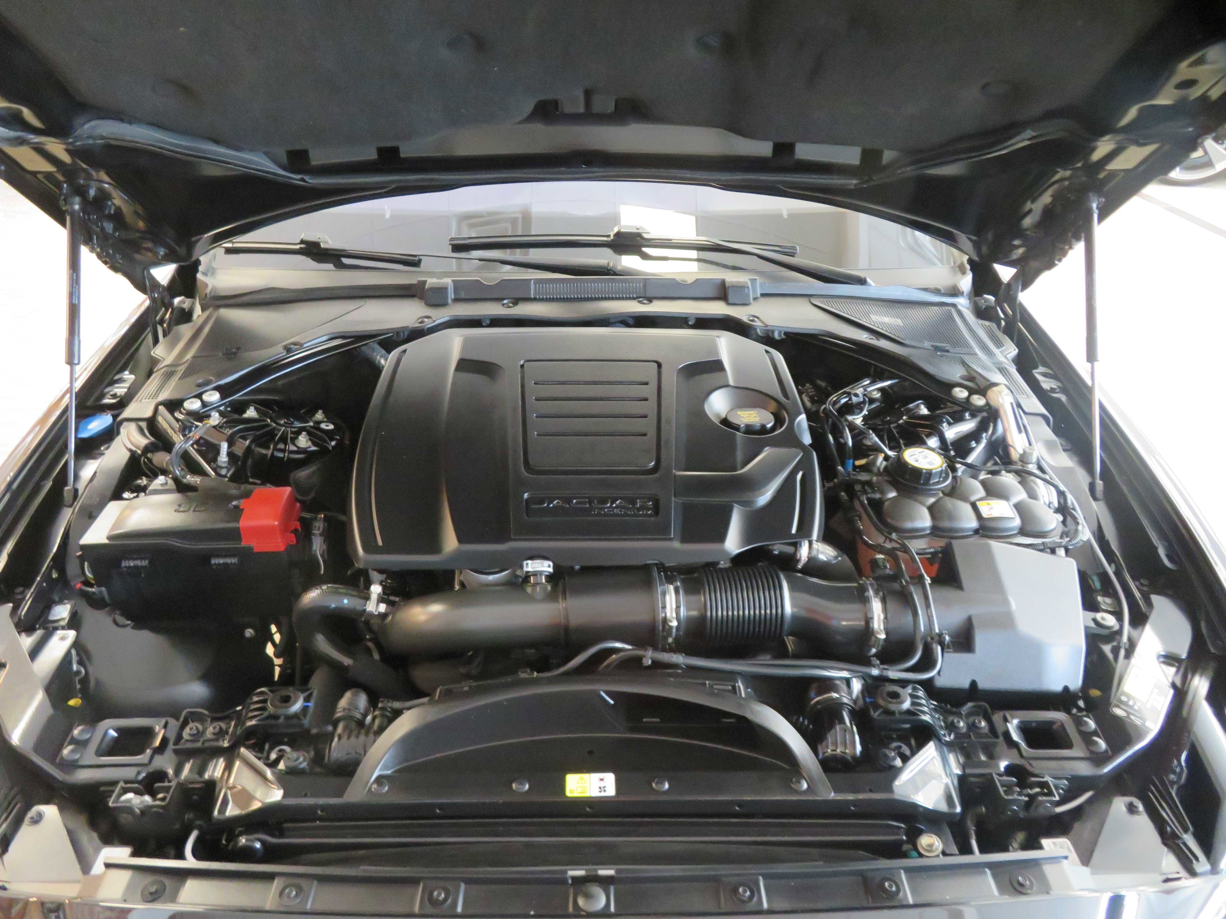 Used 2020 Jaguar XE S image 48