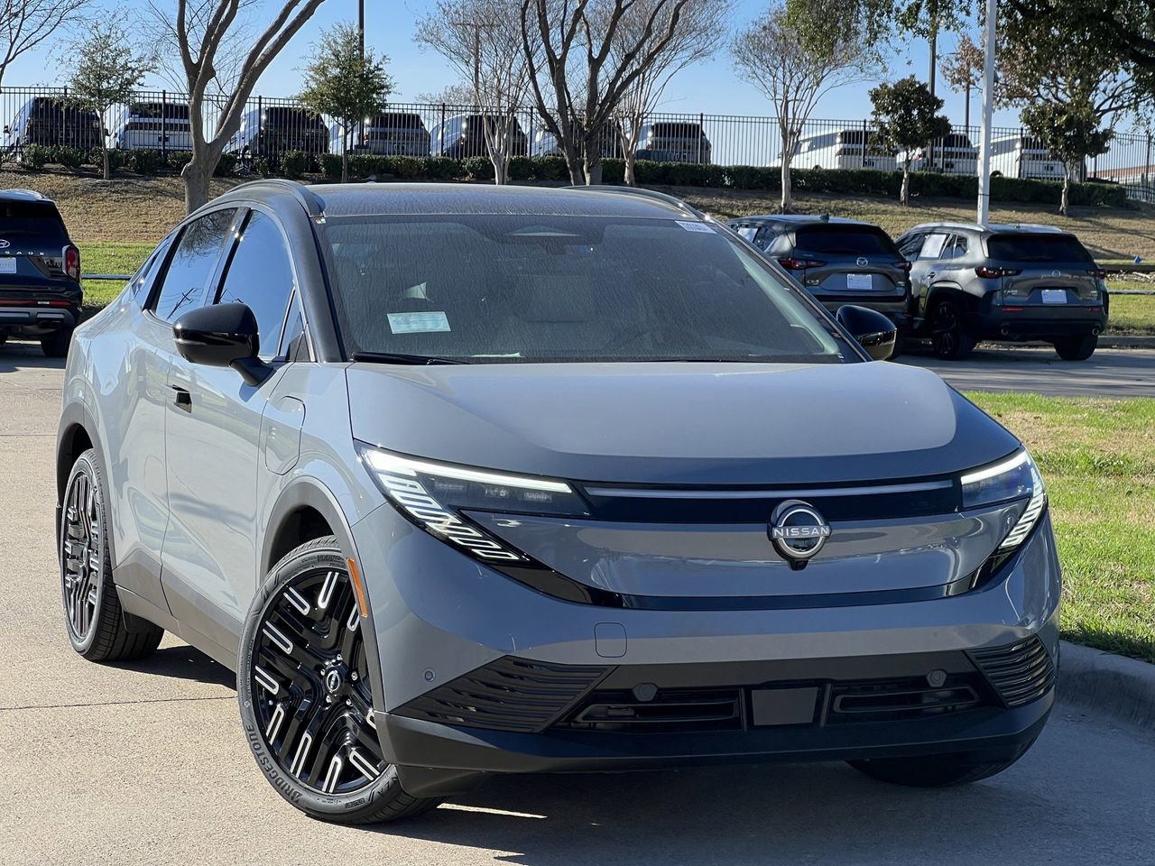 New 2026 Nissan Leaf Platinum+ w/ Cargo Package (Platinum+) image 2