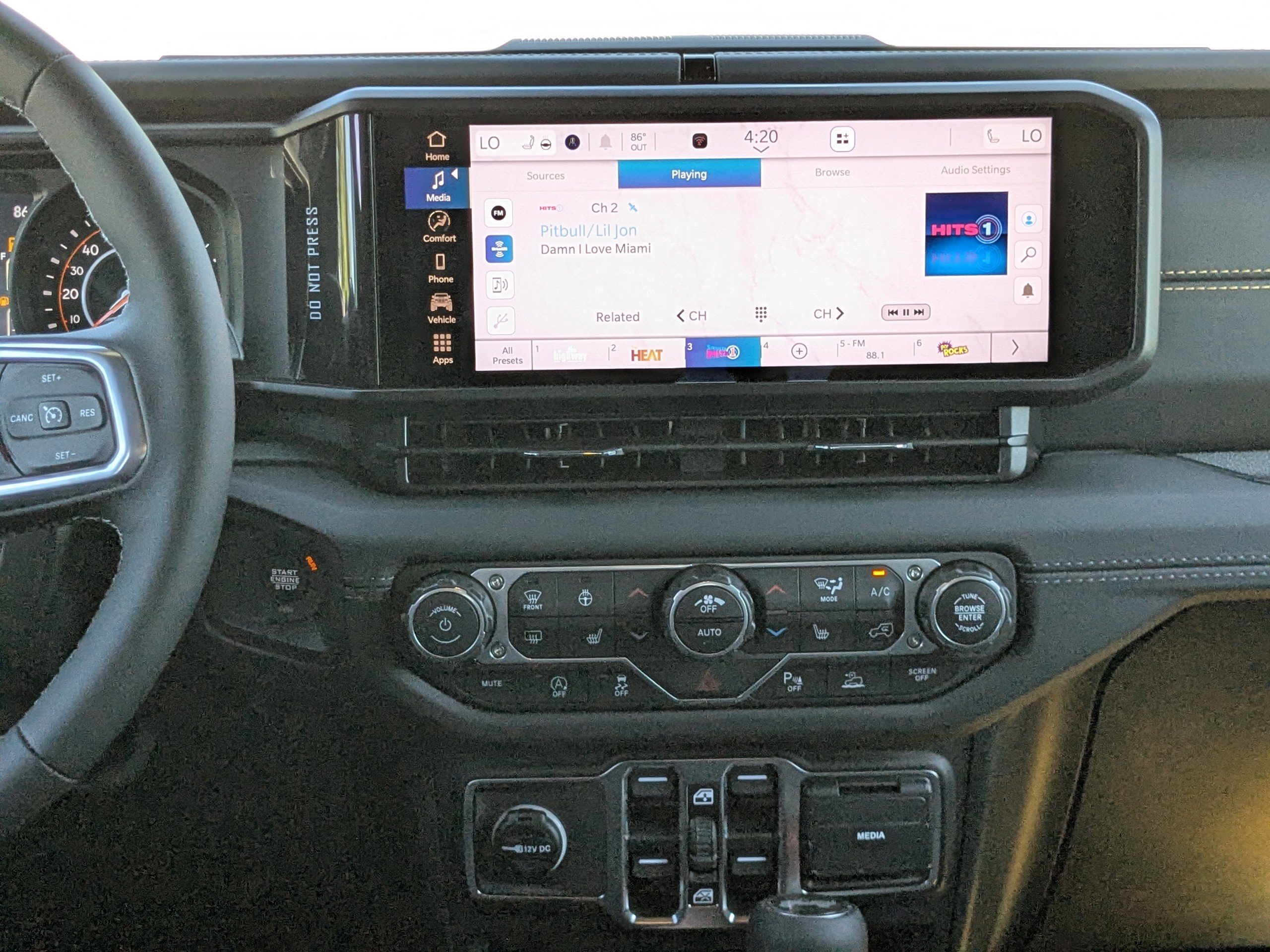 New 2026 Jeep Wrangler Unlimited Sahara AWD/4WD image 16