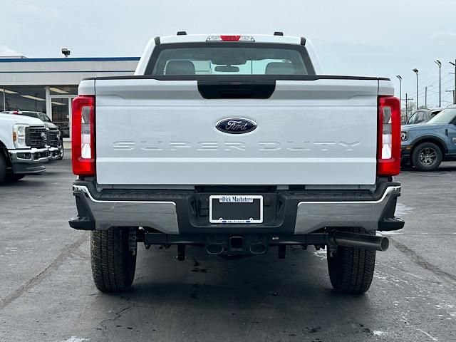 New 2025 Ford F250 XL w/ FX4 Off-Road Package image 9