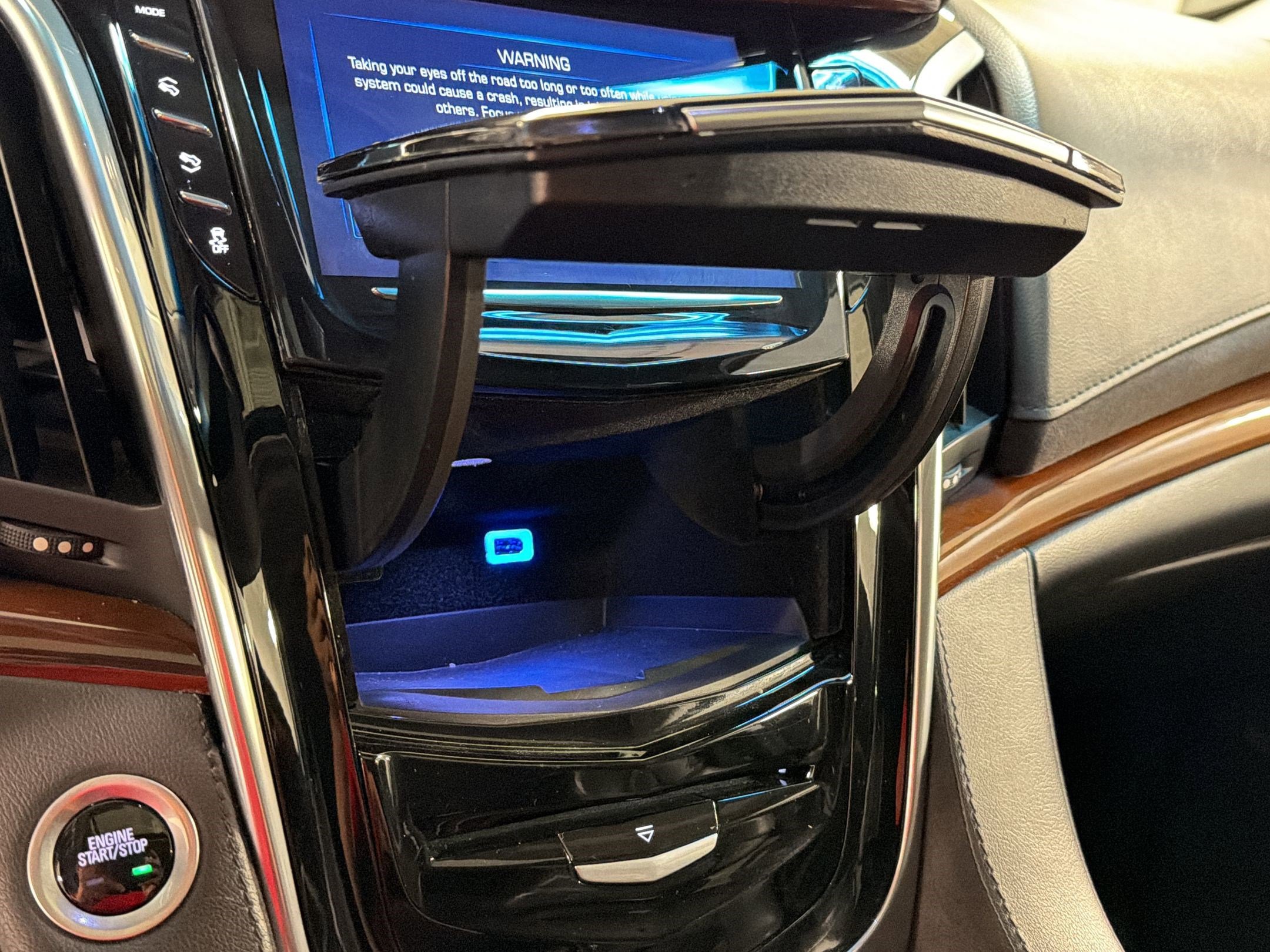 Used 2020 Cadillac Escalade ESV Luxury image 25