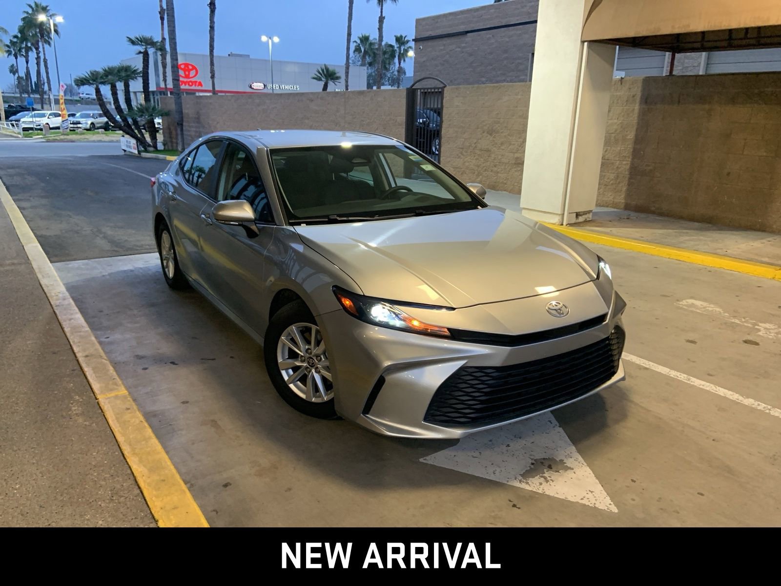 Used 2025 Toyota Camry LE image 3