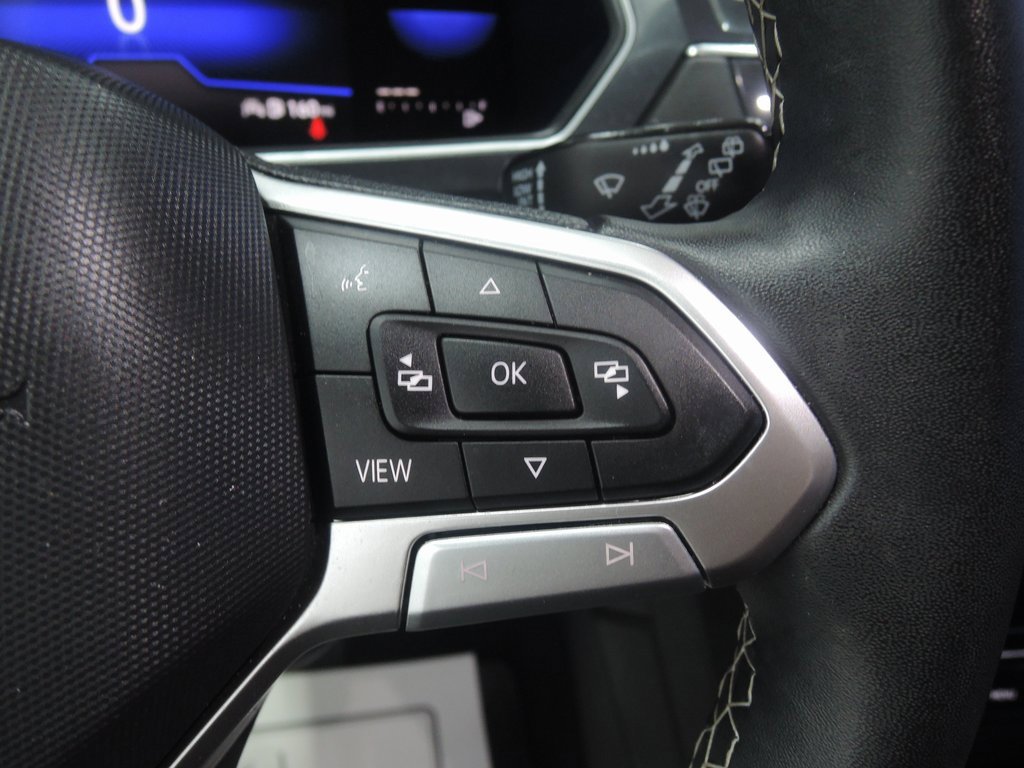 Used 2022 Volkswagen Tiguan SE image 15