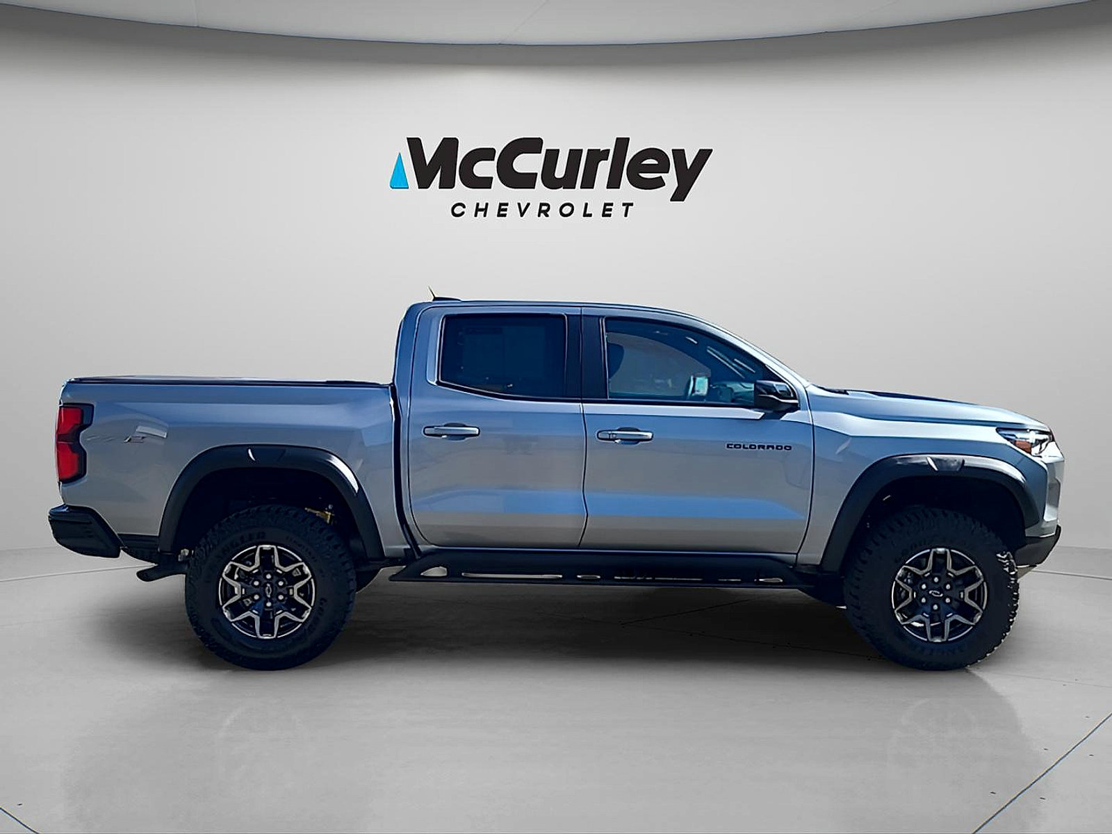 Used 2023 Chevrolet Colorado ZR2 w/ ZR2 Convenience Package III AWD/4WD image 8