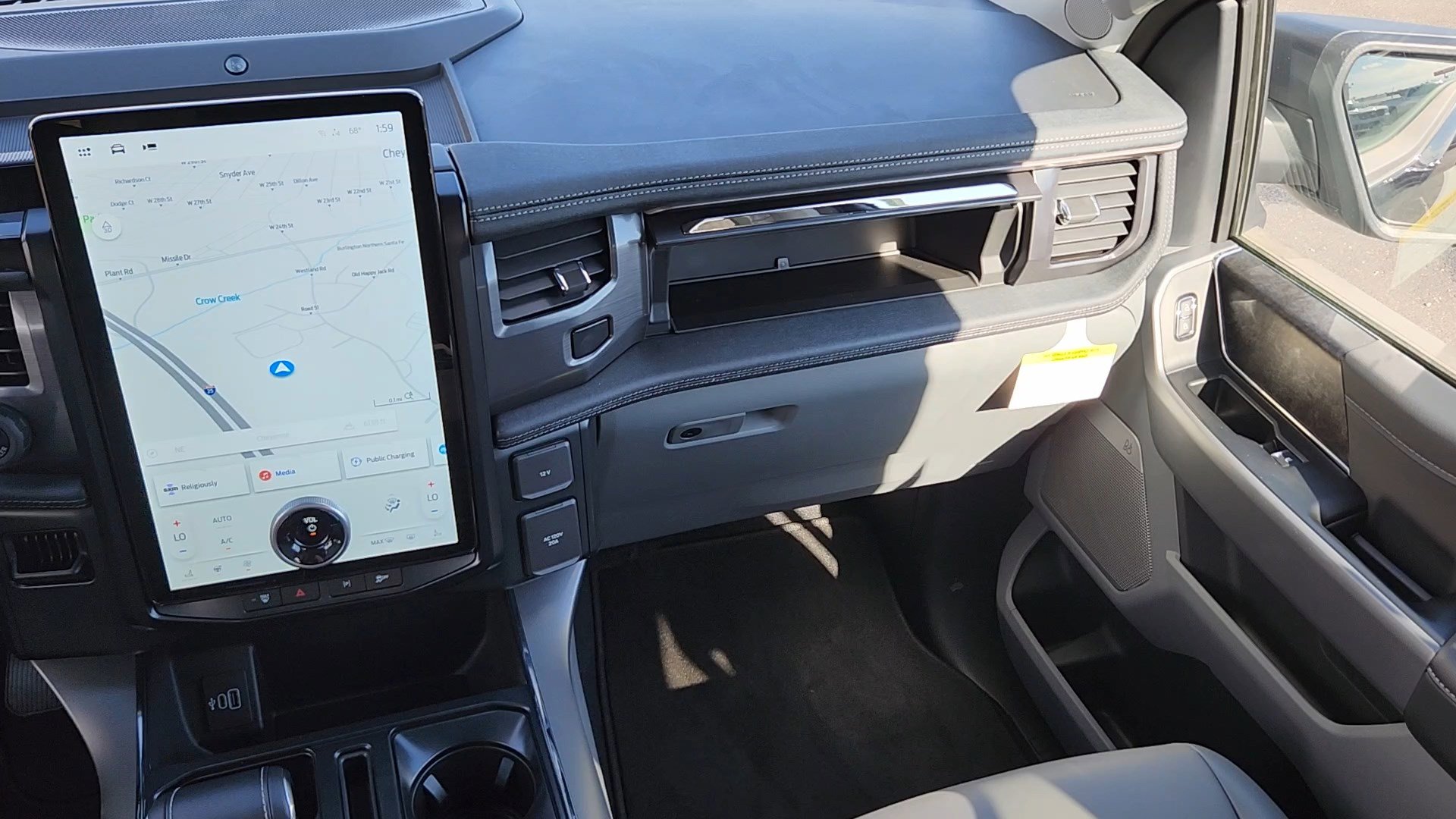 New 2025 Ford F150 Lightning Flash AWD/4WD image 6