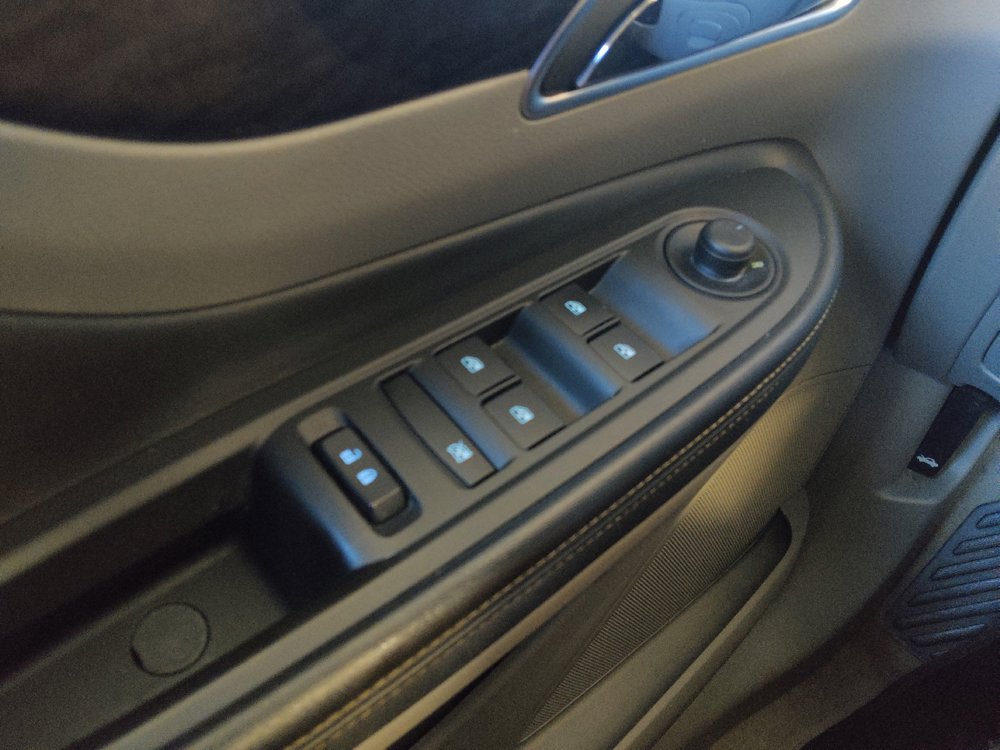 Used 2016 Buick Encore Convenience FWD image 27