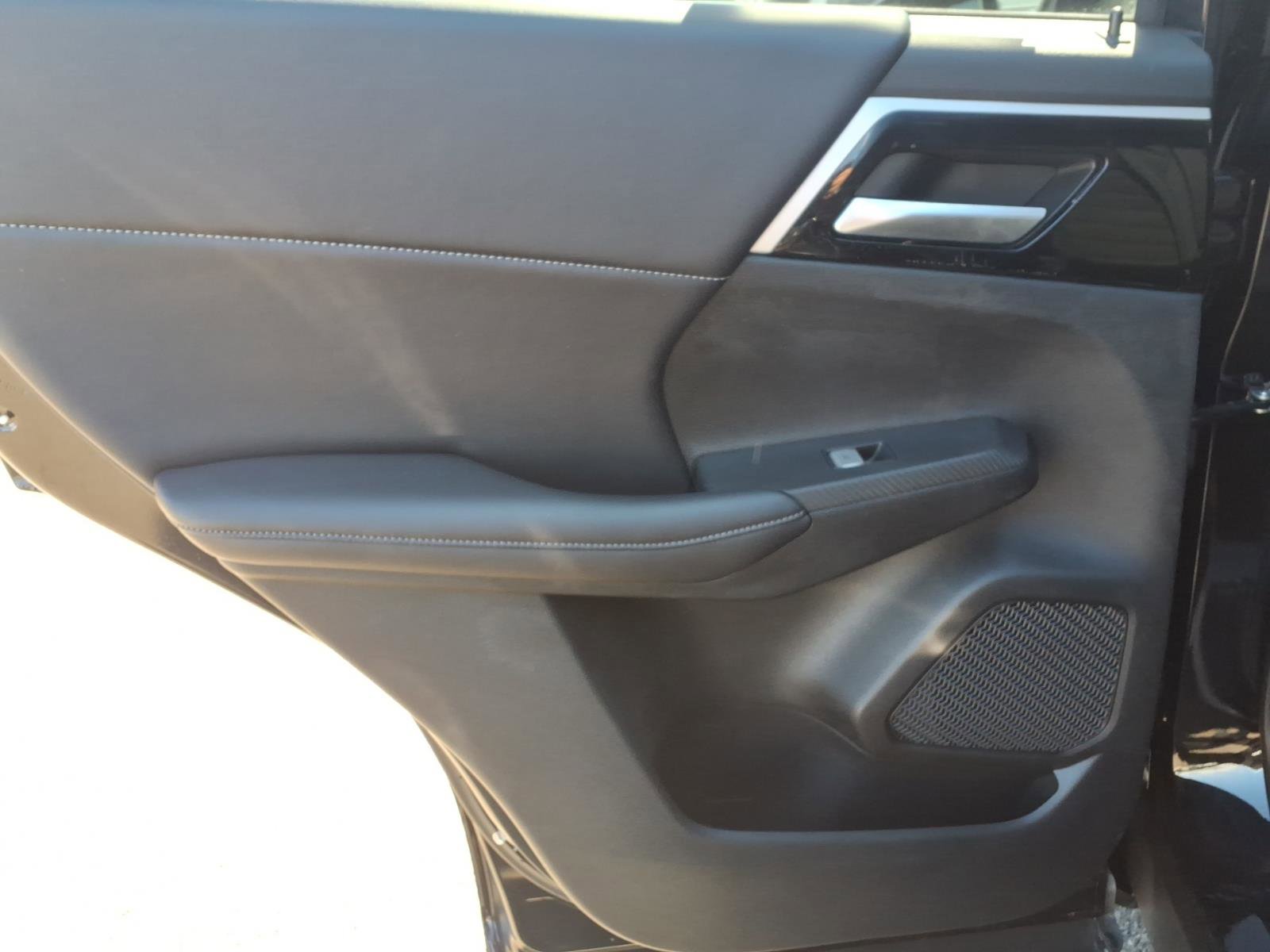 Used 2023 Mitsubishi Outlander SE image 20