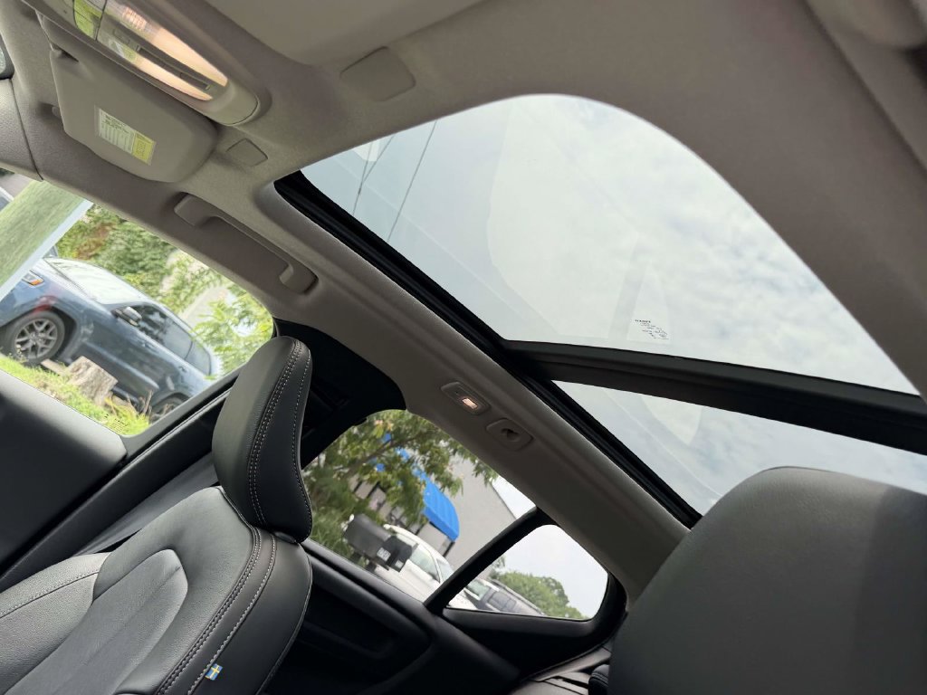 New 2026 Volvo XC40 B4 Core w/ Protection Package FWD image 18