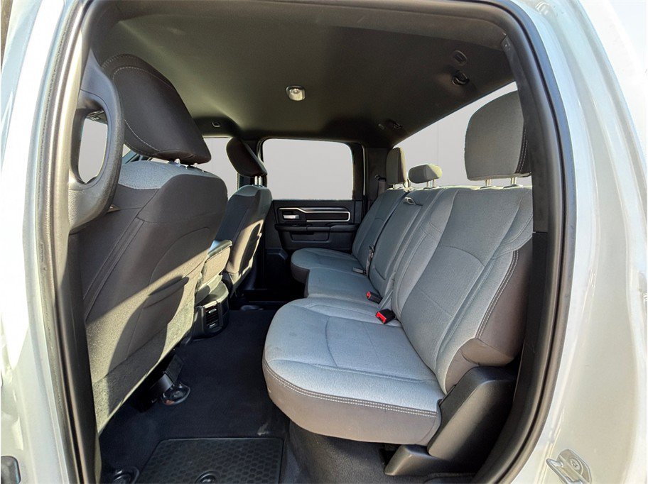 Used 2024 RAM 2500 Big Horn AWD/4WD image 32