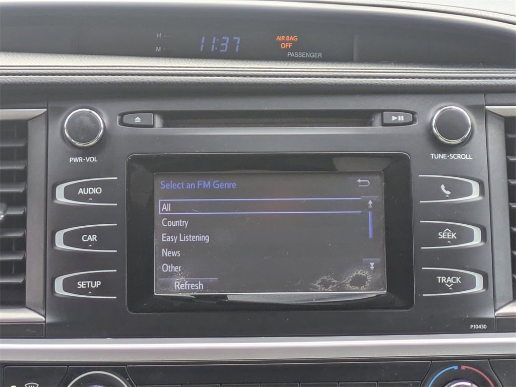 Used 2015 Toyota Highlander LE image 18