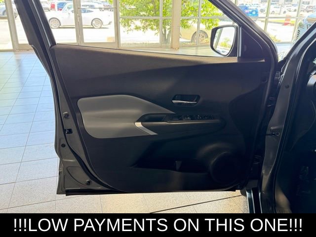 Used 2021 Nissan Kicks SR w/ SR Premium Package FWD image 22