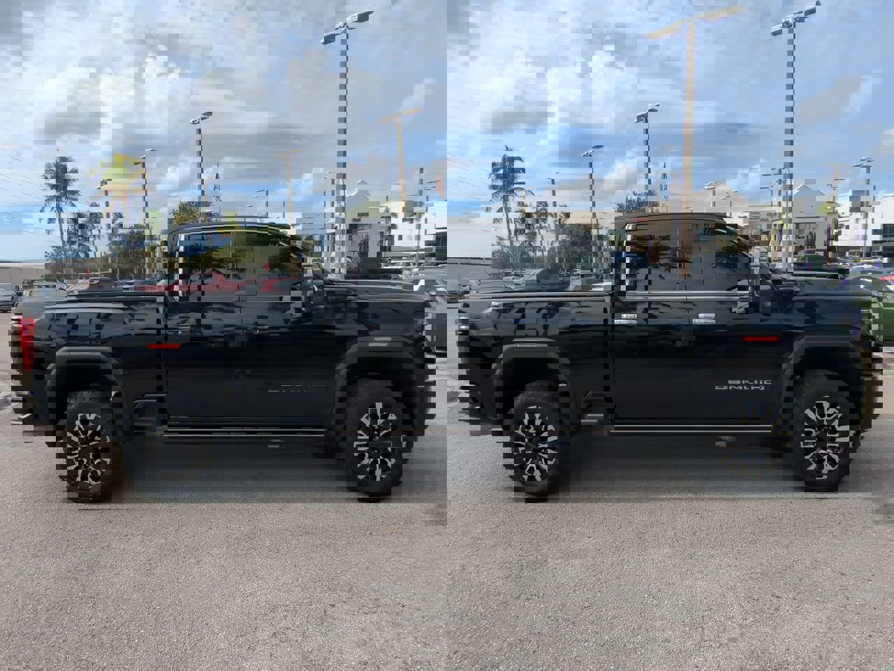 Used 2024 GMC Sierra 2500 Denali Ultimate image 4