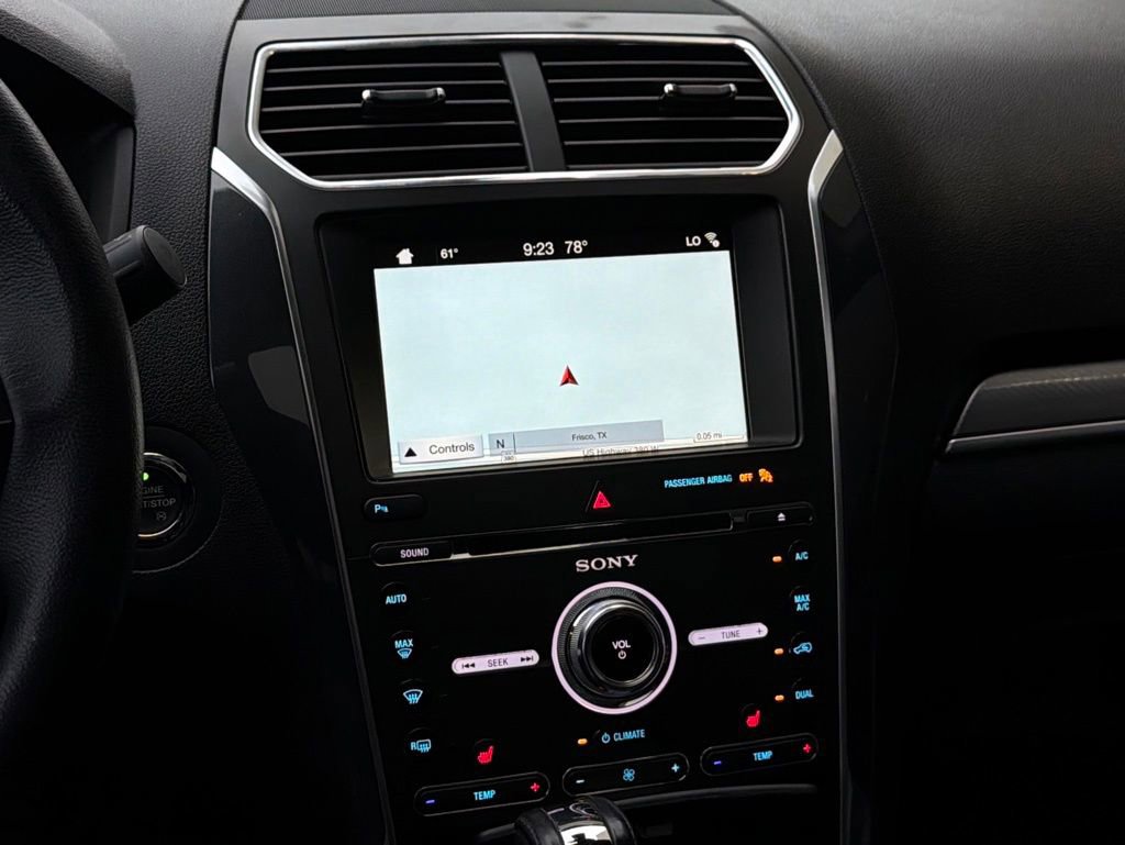 Used 2018 Ford Explorer Sport w/ Ford Safe & Smart Package AWD/4WD image 16