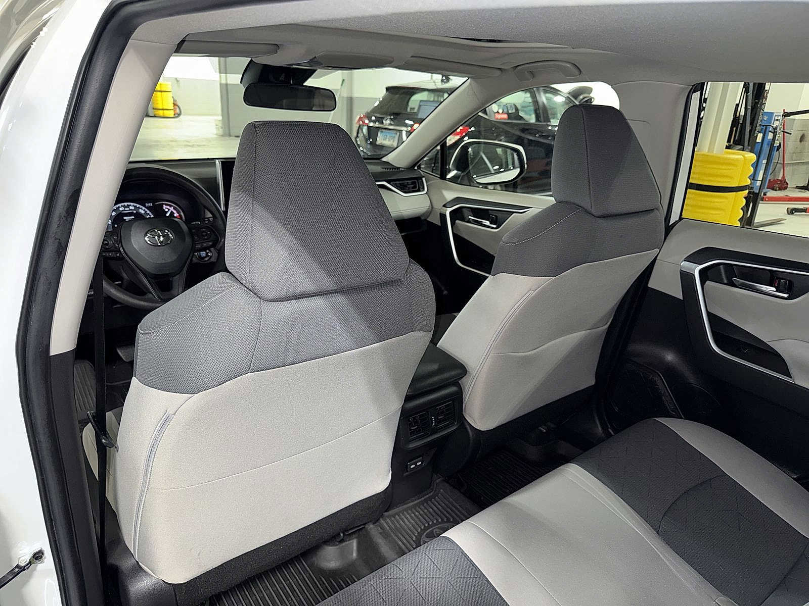 Certified 2023 Toyota RAV4 XLE w/ Convenience Package AWD/4WD image 28
