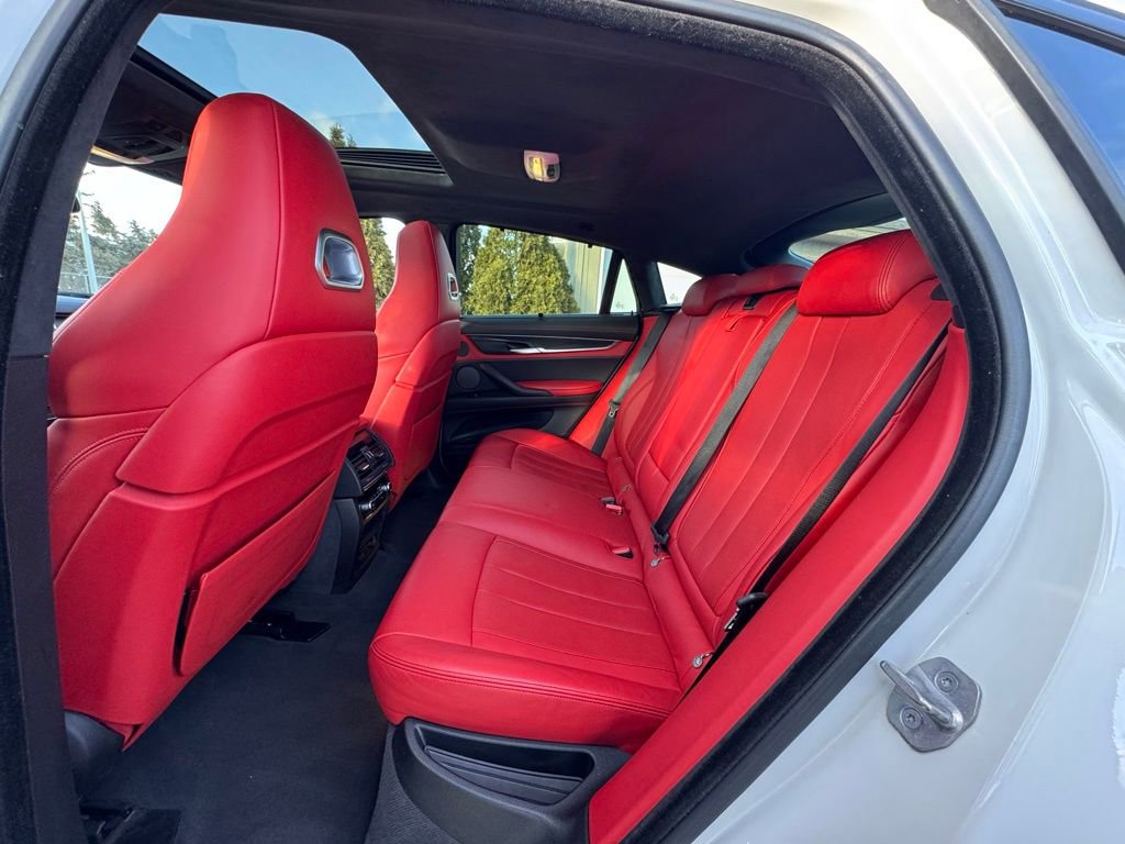 Used 2017 BMW X6 M image 29