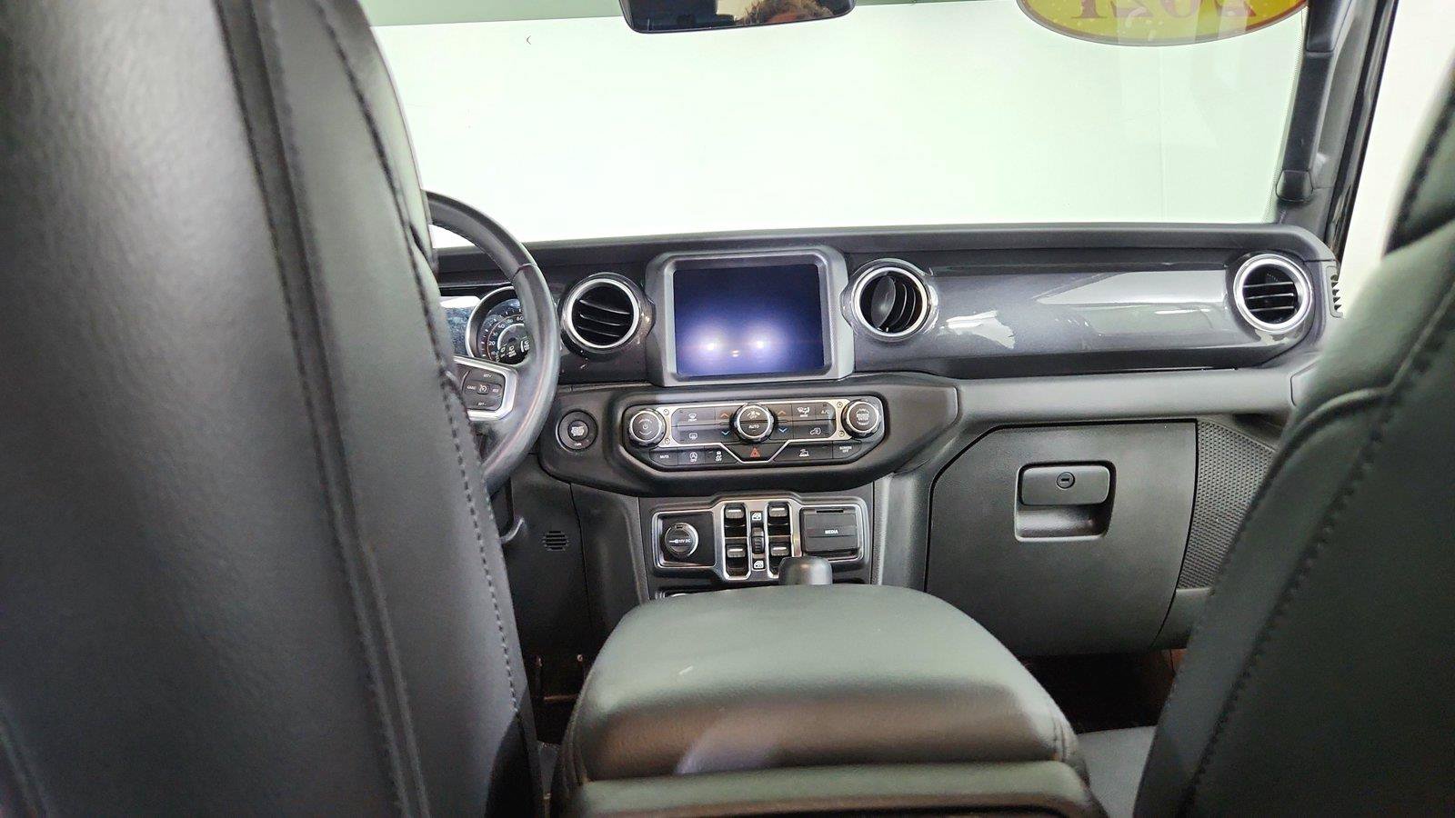 Used 2021 Jeep Wrangler Unlimited Sahara AWD/4WD image 21