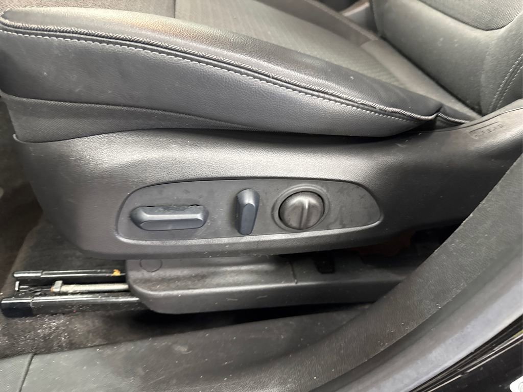 Used 2023 Buick Encore GX Select image 35